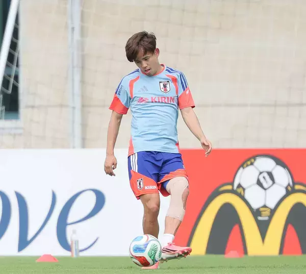 【Ｗ杯】左膝負傷の久保建英がボールを使った練習　復帰見据えテーピング施して実施　２９日ブラジルとの大一番に間に合うか