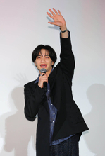 中島健人、七夕の願いはバーベキュー＆サーフィン　ファンに向け「次は君らの波に乗りたいな」