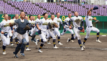【高校野球】京都工学院が９年ぶり夏１勝　“泣き虫先生”山口良治さんに届ける白星　田辺監督の号泣から始まったチームが笑顔の初戦突破