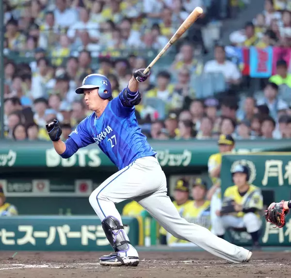 【ＤｅＮＡ】藤浪晋太郎が甲子園で躍動　２回２死満塁をしのぎガッツポーズ　３回先頭には遊撃安打とバットでも活躍