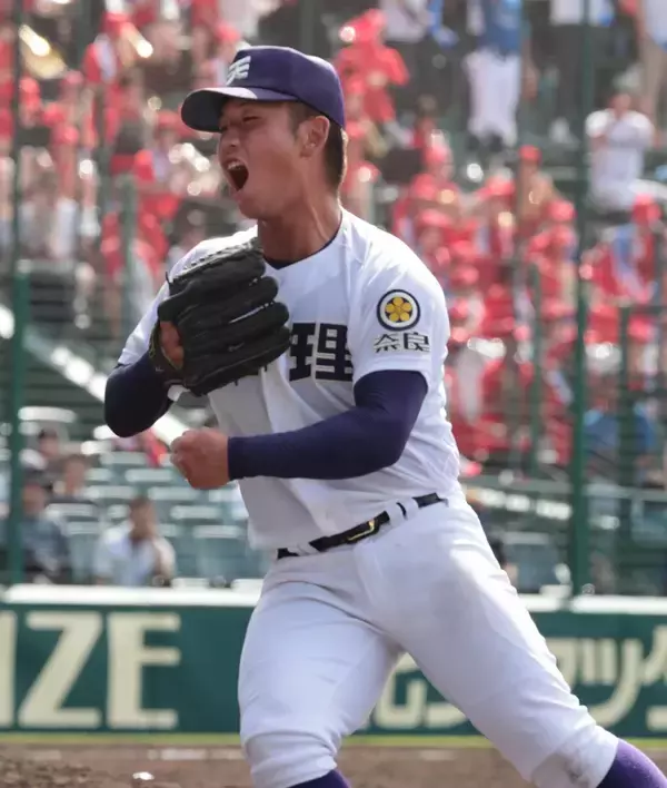 【甲子園】天理が４強一番乗り！藤原監督「びっくり」橋本桜佑１５４球完封　４番・金本相有が今大会２号の先制弾　９年ぶり準決勝進出