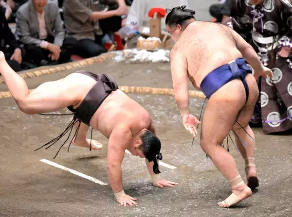 【４日目の見所】綱取りの霧島と大関を狙う熱海富士は連敗だけは許されない　ともに分岐点の一番