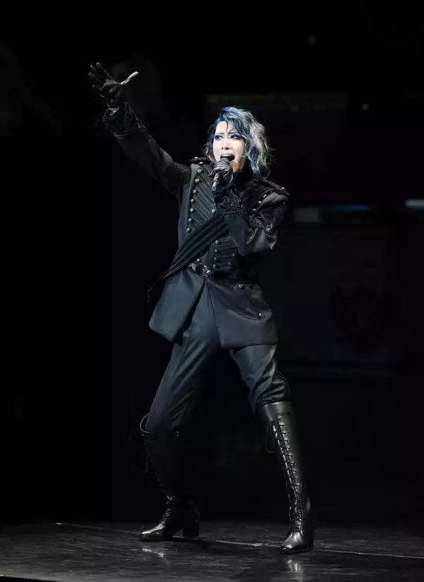宝塚歌劇団「エリザベート」前夜祭開催　トート役の花組トップスター・永久輝せあ「まだまだ模索中」