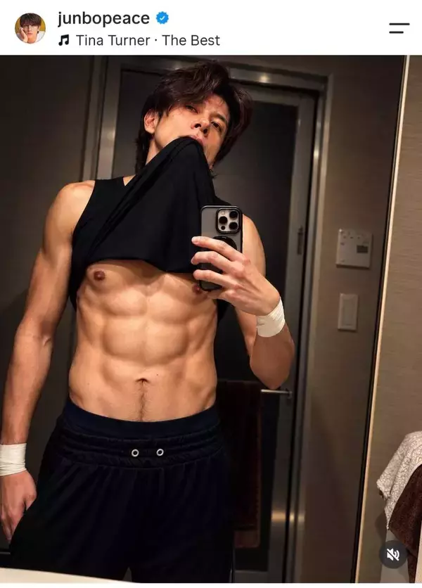 弟は人気俳優！うり二つのイケメン兄　バキバキ肉体美を披露…母は３度の結婚＆離婚、５人きょうだい次男の城田純