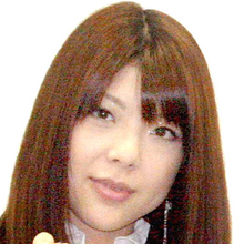 元モー娘。小川麻琴、「ハッピーエネルギーをいっぱい充電」愛犬との寝そべり２ショットが可愛すぎる！