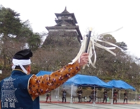 福井県・丸岡城天守のふもとで１１日に火縄銃で祝砲　正月儀礼「元朝吉祥」開催