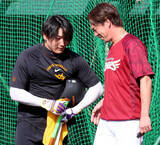 「【巨人】丸佳浩が楽天・前田健太と再会　広島時代の１学年先輩に敬意」の画像1