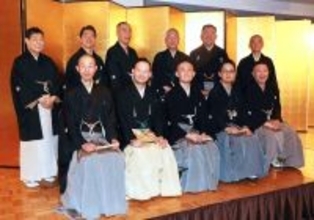 約７４年ぶりの名跡復活　２代目華形家八百八「汚すことなく、大きくしていきたい」