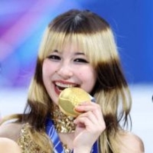 引退した歌手と「激似」「そっくり」のアリサ・リュウ　印象ガラリ！モデル姿「なんてことだ」「雰囲気変わる」