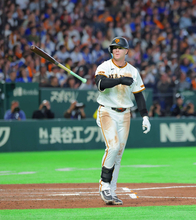 前日３三振＆落球のリベンジ弾！巨人・キャベッジが打球速度１８０キロ弾丸ライナー２号「今日はいい一日になった」