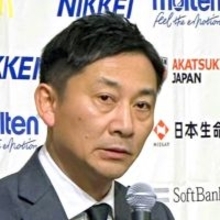 日本バスケ協会　島田慎二会長が月額報酬の１０％を３か月分返納　元職員の不適切な経費申請、金銭管理受け