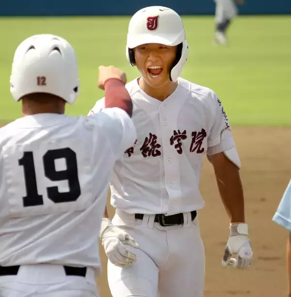 【高校野球】常総学院が大逆転サヨナラで決勝進出　延長１０回４失点→その裏に５得点　明秀学園日立との激闘制す　１０年ぶり甲子園へあと１勝…茨城大会