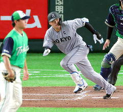 【番記者Ｇ戦記】巨人・橋上監督の攻撃采配が的中！　岸田行倫バスターエンドラン成功　ツーパンチ、スリーパンチ一挙５得点の猛攻