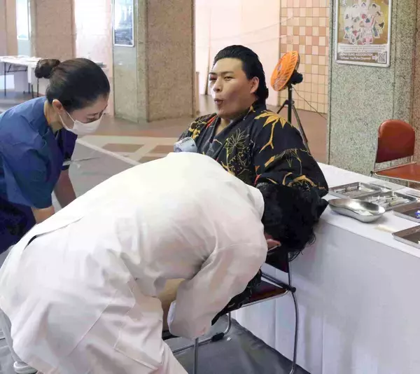 幕下のイケメン、大森が右目を腫らして健診会場に現れる「男前になったと言われた」　注射は苦手？