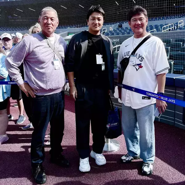 岡本和真に強力援軍！高橋由伸、斎藤雅樹、村田真一の巨人ＯＢトリオが激励訪問「活躍を楽しみにしています」
