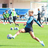 「【Ｊ２札幌】新加入のＤＦ内田瑞己「相当な覚悟で来た」　町田で出場できなかった屈辱と讃岐での経験生かし定位置狙う」の画像1