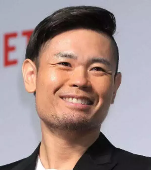 イメージ激変！「もう白髪は染めない」５３歳・品川祐の近影「シブ」「かっこいい」まるで別人