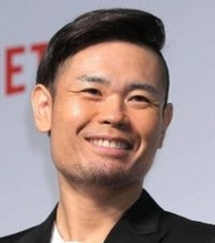 イメージ激変！「もう白髪は染めない」５３歳・品川祐の近影「シブ」「かっこいい」まるで別人