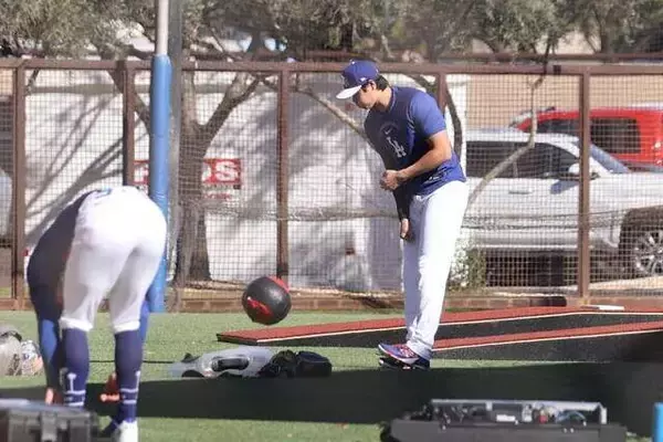 ドジャース大谷翔平がキャンプ２日目に初の実戦打席に…２４年１１勝右腕と対戦