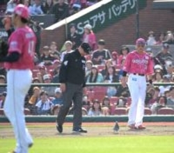 【西武】０―０から一転…延長１０回にハト出現で３点勝ち越し　西口文也監督も笑顔「幸運を運んできてくれたのかな」