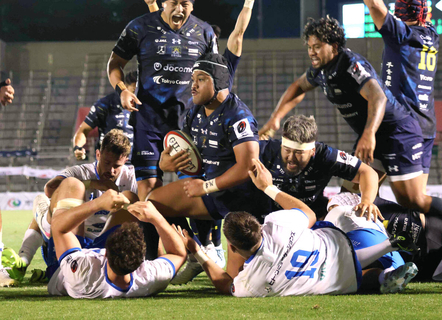 【ラグビー】浦安が首位・埼玉から大金星！　後半ラストプレーで逆転トライ　ＤＧがバー直撃、弾いたボールをトライにつなげる