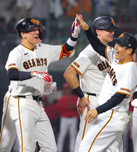 【巨人】坂本勇人３００号達成に祝福の嵐　ブラジル出身の元助っ人も歓喜