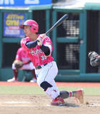 「【楽天】 投打かみ合い２連勝　佐藤直樹が古巣のソフトバンクから“恩返し弾”　早川隆久が８回２失点で３勝目」の画像1