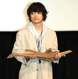 「染谷将太、大阪滞在で体重３キロ増「気づいたら焼き肉屋にいる、みたいな。久々に体重計に乗ったら衝撃」」の画像1