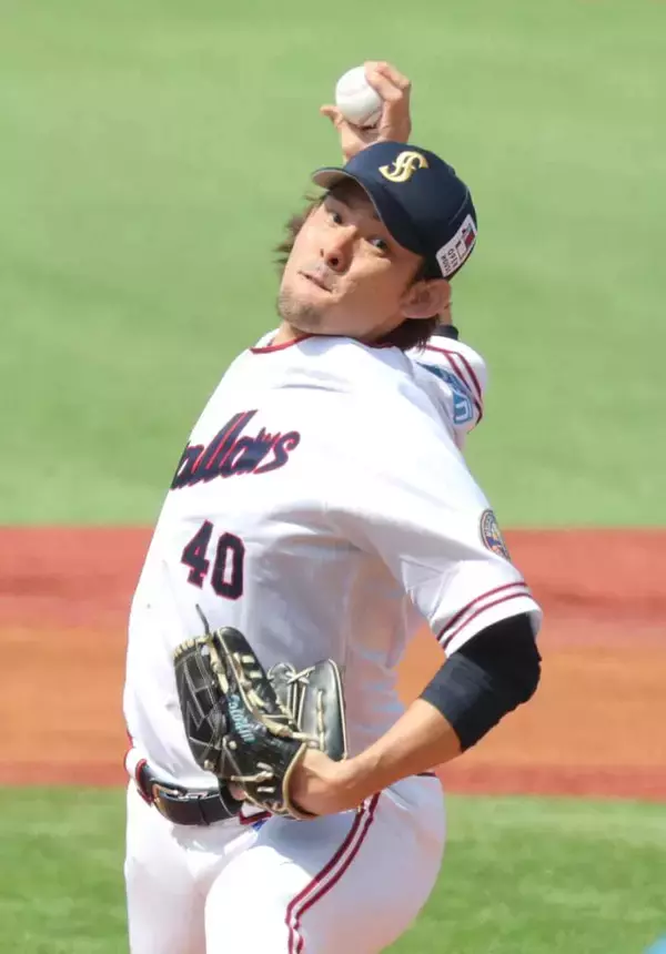 【ヤクルト】先発の高梨裕稔が４回途中で緊急降板　アクシデントか　１２球団勝利かかった一戦にまさか