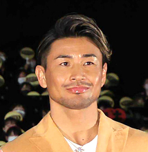 魔裟斗、４７歳でも圧巻のバッキバキ腹筋披露！「すげ」「尊敬」「かっこいい」「イケおじ！」称賛の声