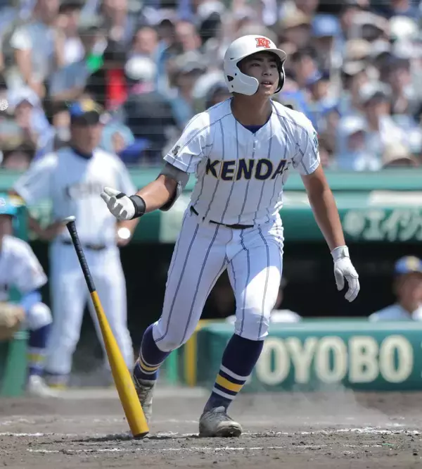 【甲子園】健大高崎・石田雄星が逆転２ラン　「強打の智弁和歌山」のお株奪う一撃にスタンド騒然