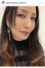 中島美嘉、４３歳の美ぼう！タイトドレスでファン魅了「変わらず素敵」「お美しくて目が離せません」「さすが」「唯一無二」