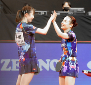 女子ダブルス３連覇中の伊藤美誠、早田ひな組がストレート勝利で決勝へ…全日本卓球