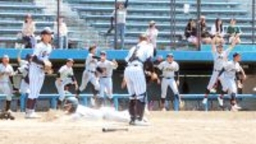 【高校野球】加藤学園が２年連続東海切符…東海大静岡翔洋に逆転の２ランスクイズ