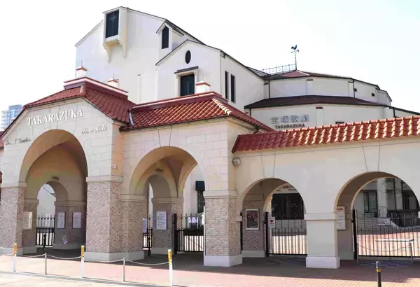 宝塚歌劇団が３月１日付で各組の副組長２人体制を発表