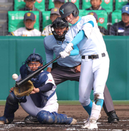 【センバツ】山梨学院「奇跡を起こそう」で一丸　菰田陽生の負傷乗り越え８強入り　決勝打の石井陽昇「火がついた」