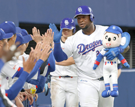 【中日】１２球団最遅の今季初勝利で連敗５でストップ　サノーが先制２ラン　大野雄大が１失点完投で球団歴代１０位タイの通算９８勝