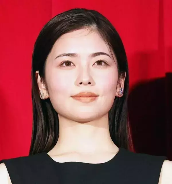 小芝風花、別人級に激変した新ヘアに騒然「ＤｒｅａｍのＡｍｉかと」　妹の顔出し姉妹ショットも話題