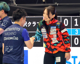 【カーリング】ロコ・ソラーレ　本橋麻里コーチ「勝ちたいから」厳しい指導で２年連続決勝導いた　準Ｖにも涙はなし