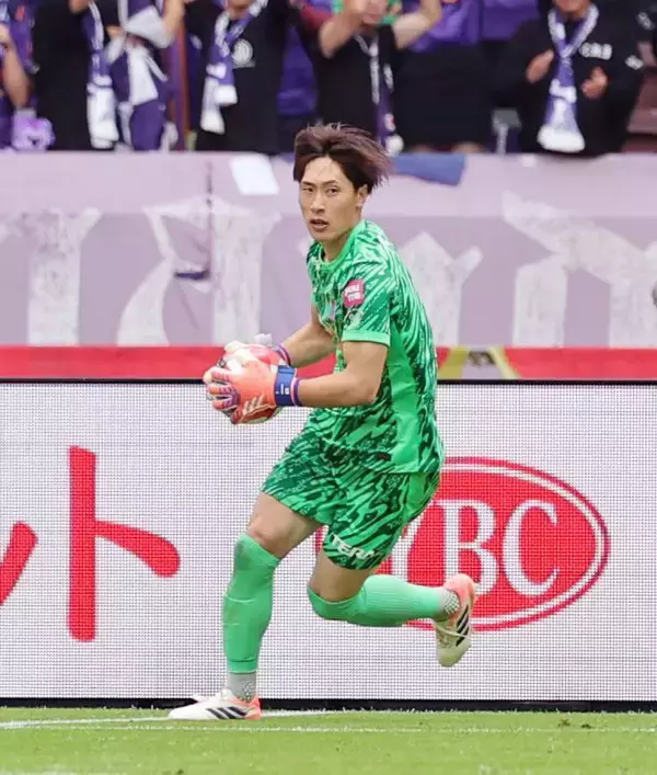 広島の日本代表ＧＫ大迫敬介のサンジロワーズ移籍は消滅か…ブルキナファソ代表ＧＫの獲得に伴い