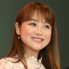 鈴木奈々「ギャル時代の写真が出てきた！」金髪ボブのゴリゴリメイクショットに驚き「この時最強」「大好きだった」「懐かしい」