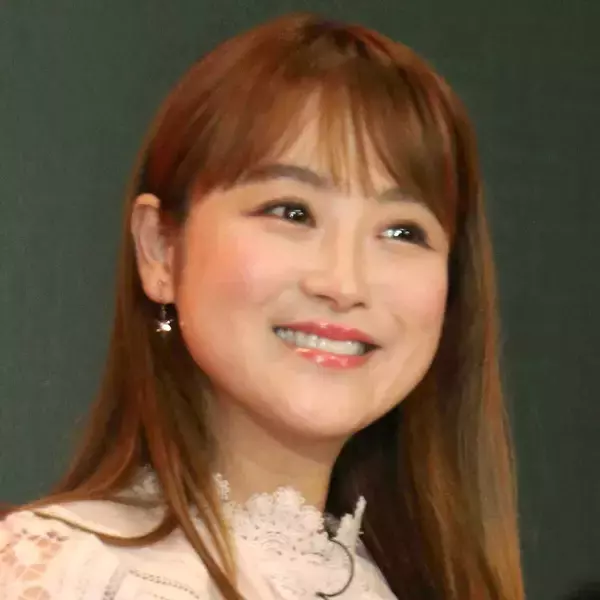 鈴木奈々「ギャル時代の写真が出てきた！」金髪ボブのゴリゴリメイクショットに驚き「この時最強」「大好きだった」「懐かしい」