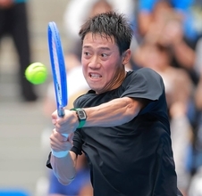 錦織圭　公開練習でまた抜きショット　観客を沸かせる　１回戦は世界８位が相手　木下グループ・ジャパンＯＰ　３０日開幕