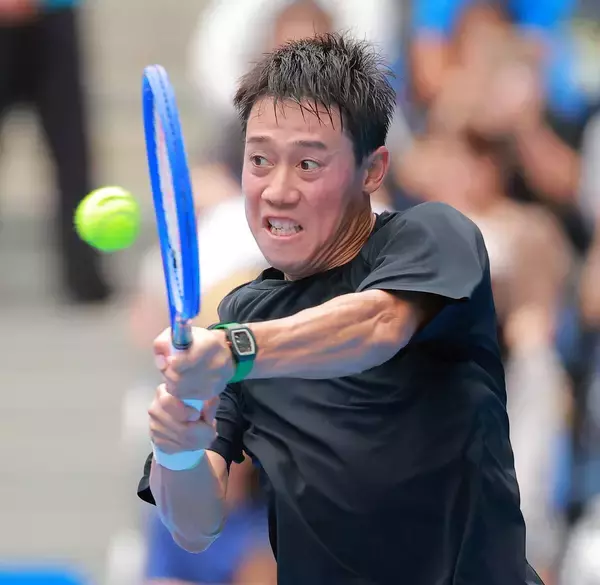 錦織圭　公開練習でまた抜きショット　観客を沸かせる　１回戦は世界８位が相手　木下グループ・ジャパンＯＰ　３０日開幕