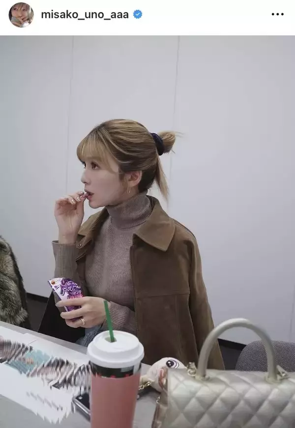 ６月に第１子出産の宇野実彩子「打ち合わせあるある」の姿をアップ