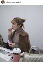 ６月に第１子出産の宇野実彩子「打ち合わせあるある」の姿をアップ