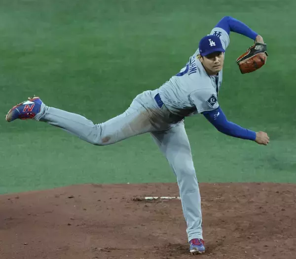 「１番投手」大谷翔平初回ピンチも岡本和真から１６１キロで空三振…１打席目四球で４３戦連続出塁の日本人タイ記録