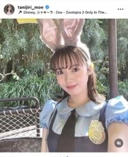 谷尻萌アナ、ミニスカポリス×うさ耳にキュン！「美脚健在」「か、か、かわいい」「スタイル抜群」