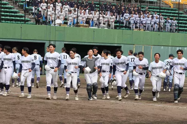 【高校野球】古豪・浜松商が２日連続延長タイブレーク勝ちで７年ぶり４強　サヨナラ押し出し四球選んだ中山嵩也「タイブレークは自信あった」