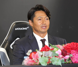 【ロッテ】唐川侑己が引退会見「１９年前にボビーがマリーンズに導いてくれた」恩師のバレンタイン元監督に感謝